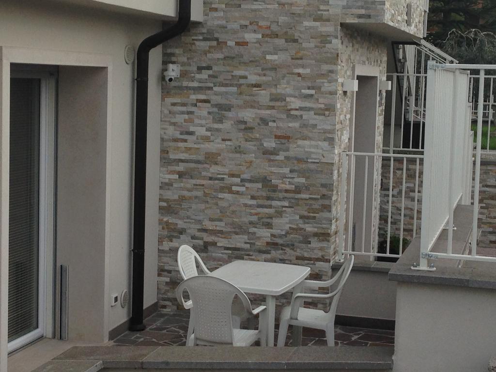 Casa Armonia Apartment Пескиера дел Гарда Екстериор снимка