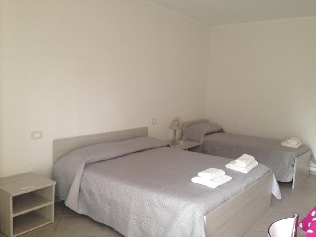 Casa Armonia Apartment Пескиера дел Гарда Екстериор снимка