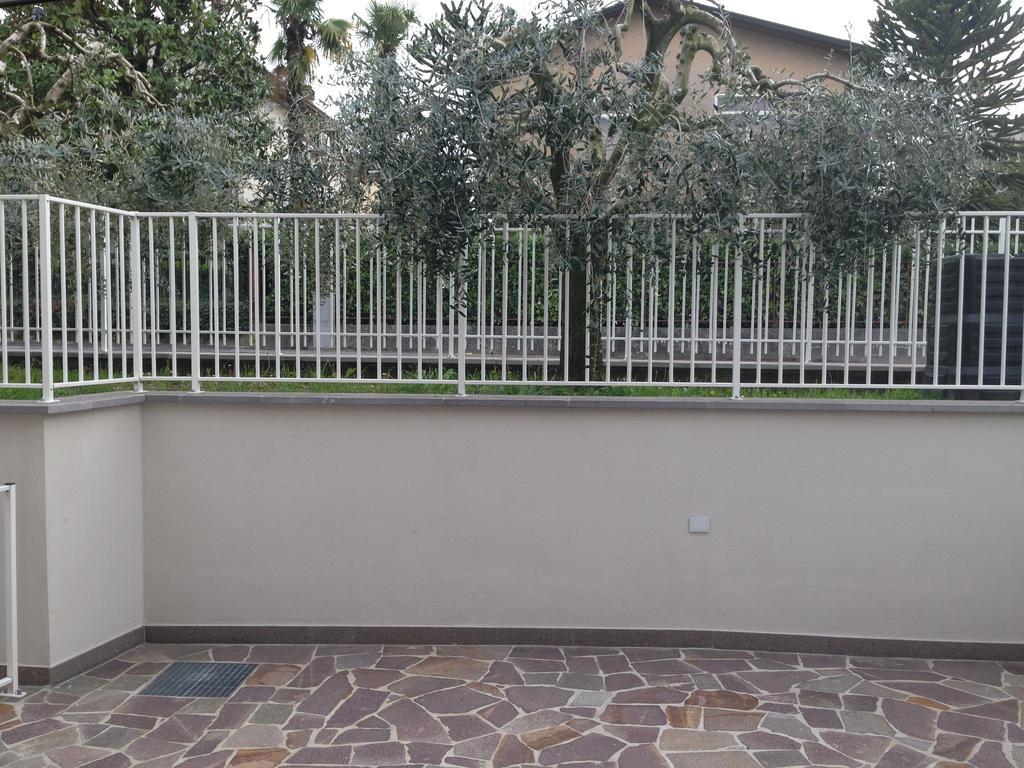 Casa Armonia Apartment Пескиера дел Гарда Екстериор снимка