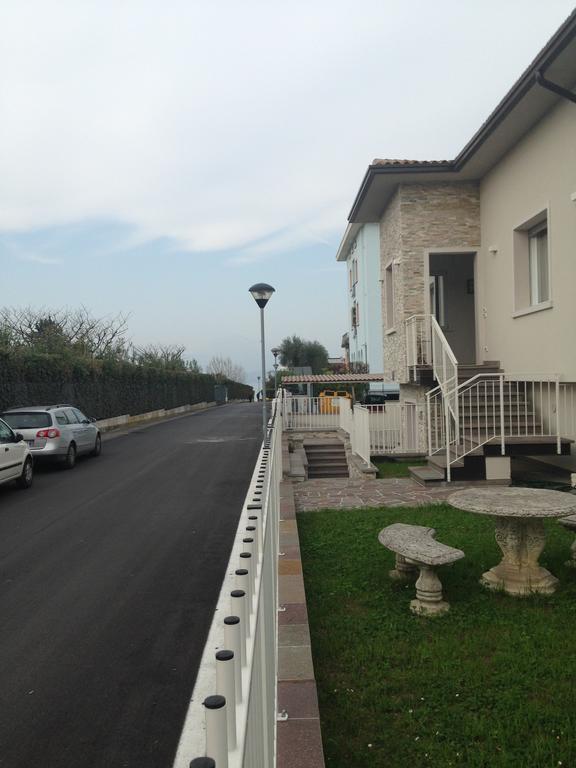 Casa Armonia Apartment Пескиера дел Гарда Екстериор снимка